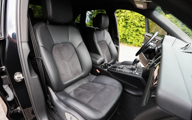Porsche Macan cena 129990 przebieg: 95000, rok produkcji 2015 z Czechowice-Dziedzice małe 562